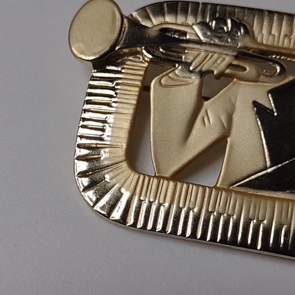 Vintage Gold Tone AJC Louis Armstrong Trumpet Brooch - Picture 8 of 12